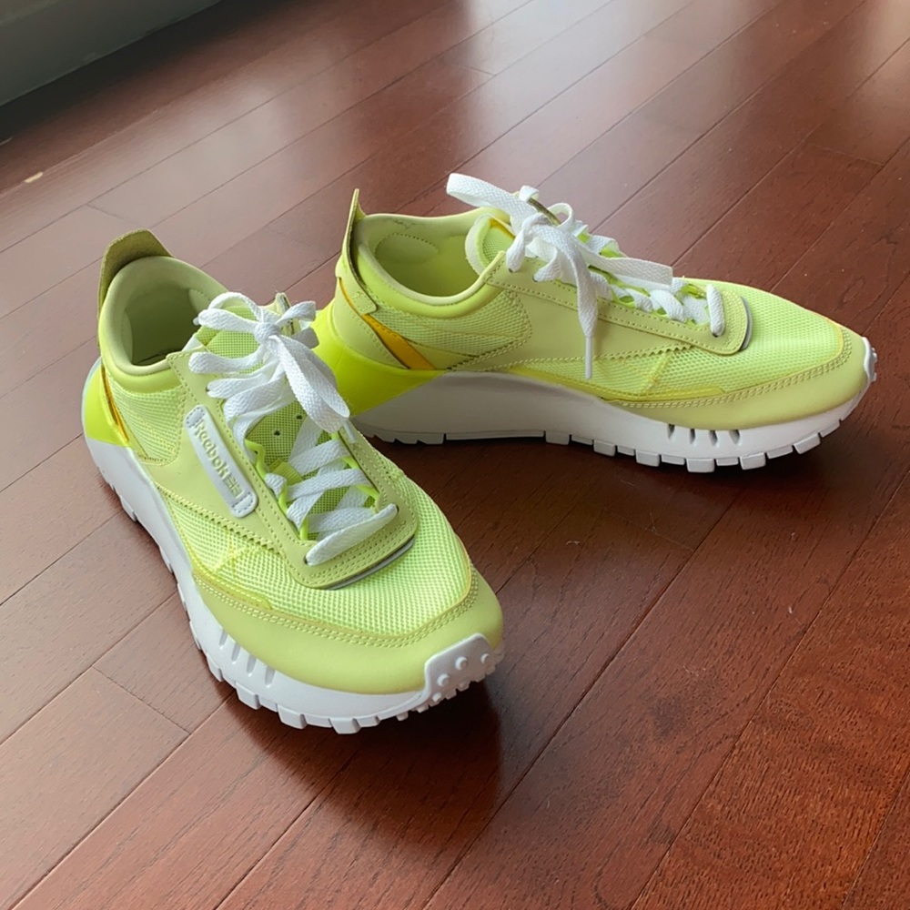 Women’s Reebok’s